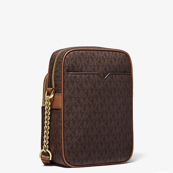 MICHAEL KORS OUTLET
Jet Set Travel Medium Logo Crossbody Bag - Picture 3 of 5